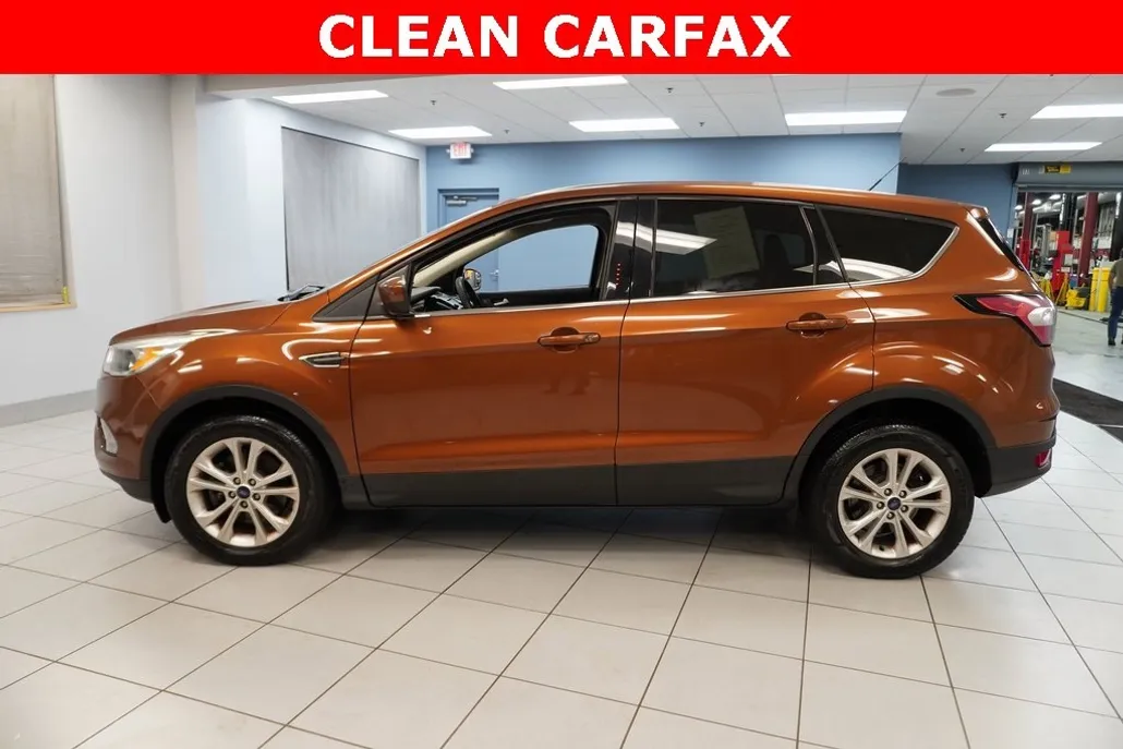 2017 Ford Escape SE photo 1