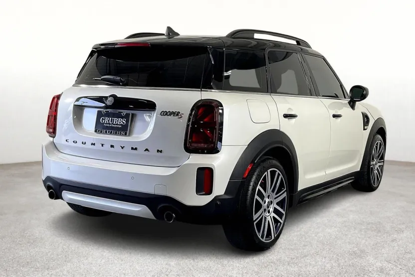 2023 Mini Countryman S photo 1