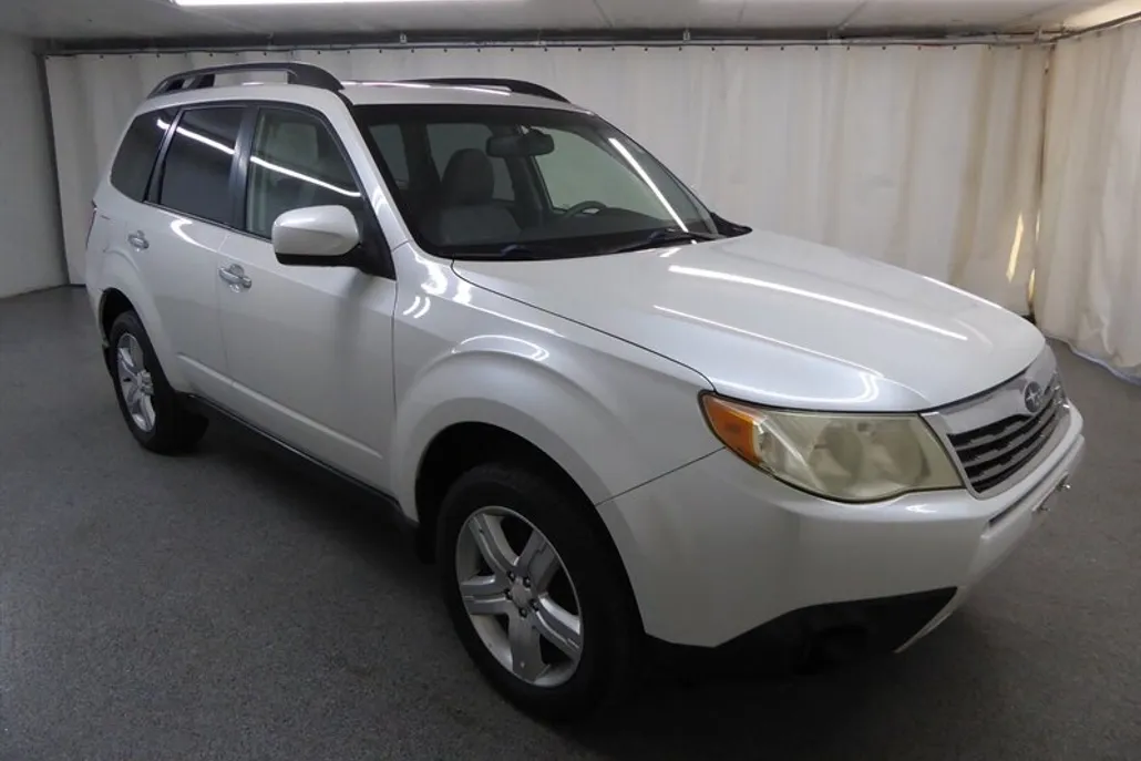 2010 Subaru Forester 2.5X Premium photo 1