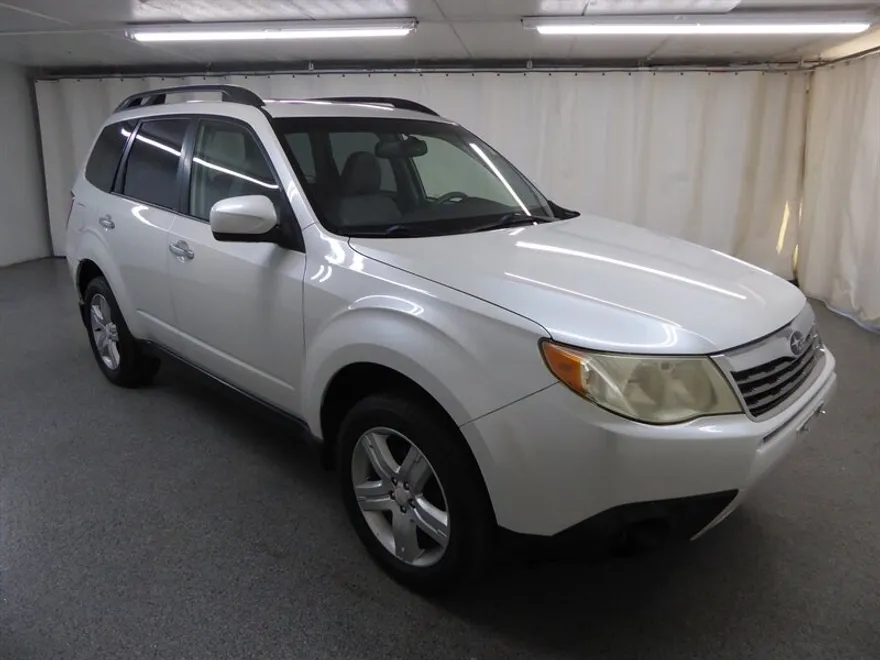 2010 Subaru Forester 2.5X Premium photo 1