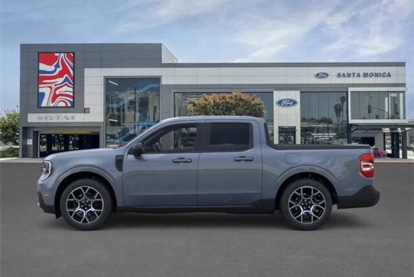2025 Ford Maverick Lariat photo 1