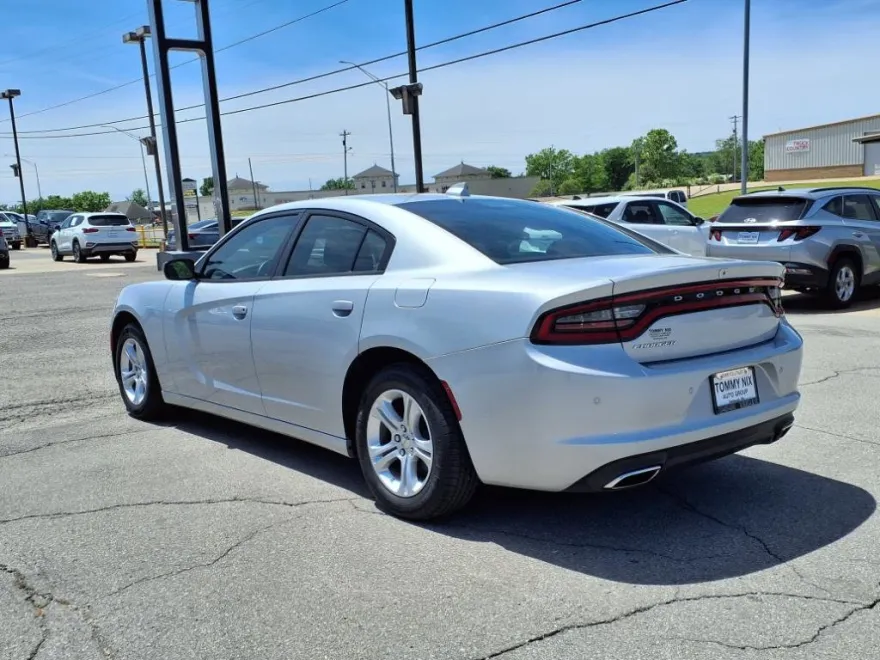 2023 Dodge Charger SXT photo 2