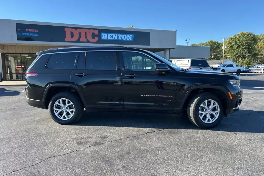 2022 Jeep Grand Cherokee Limited photo 1