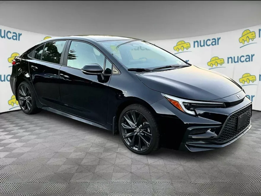 2025 Toyota Corolla SE photo 1