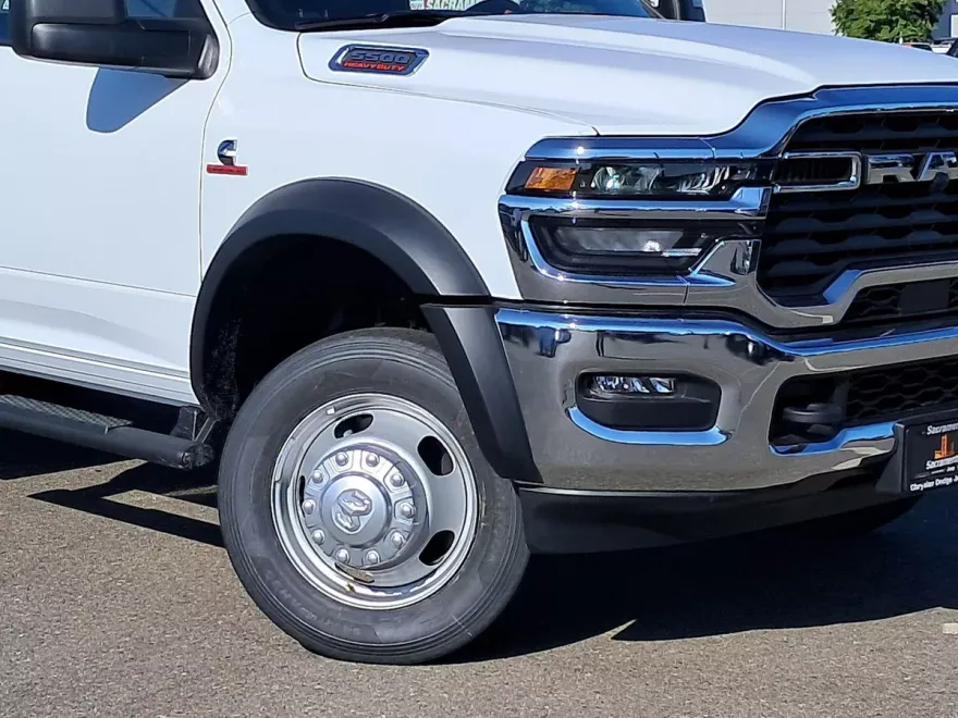 2025 Ram 5500 Tradesman photo 1