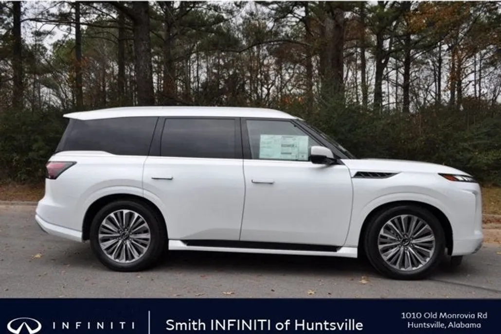 2025 Infiniti QX80 Luxe photo 1