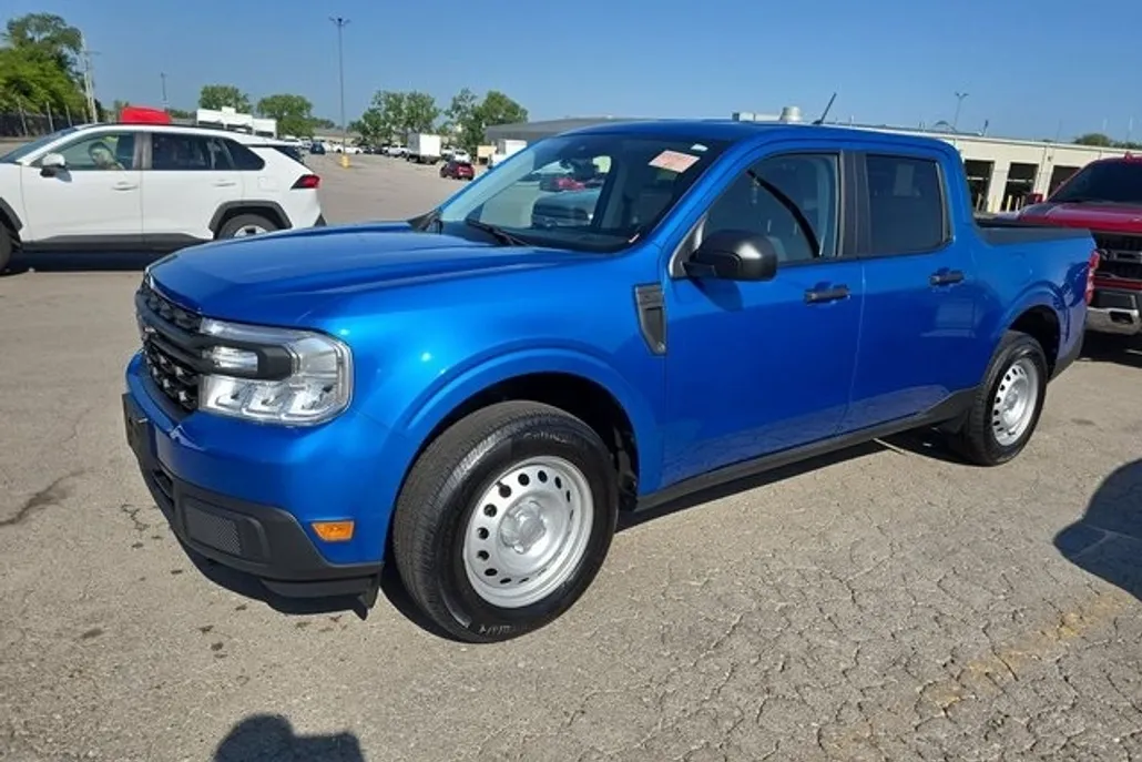 2022 Ford Maverick XL photo 1