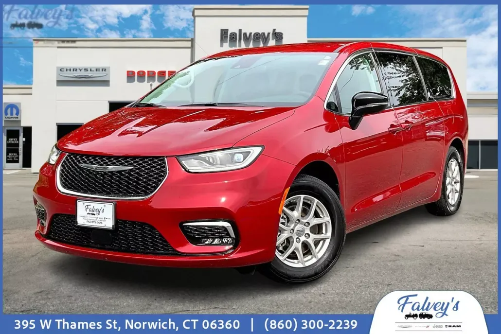 2024 Chrysler Pacifica Touring L photo 1