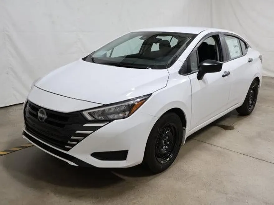2025 Nissan Versa S photo 1