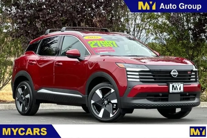 2025 Nissan Kicks SR photo 1