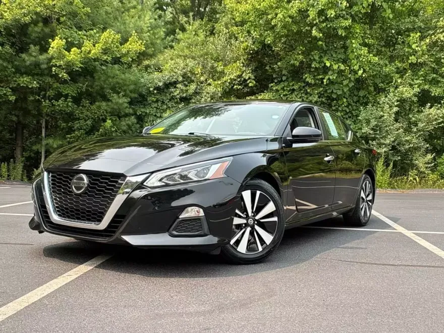 2021 Nissan Altima 2.5 SV photo 1