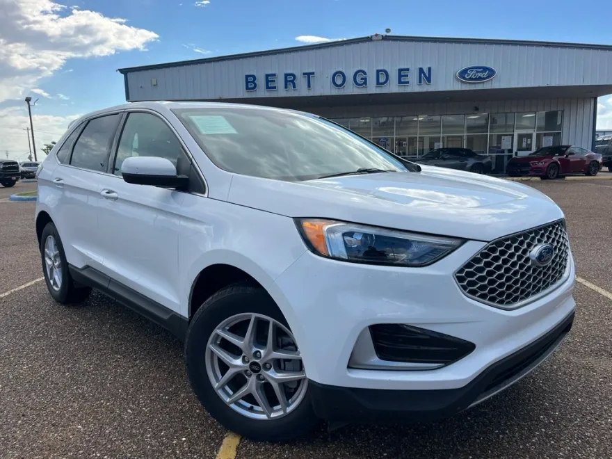 2024 Ford Edge SEL photo 1