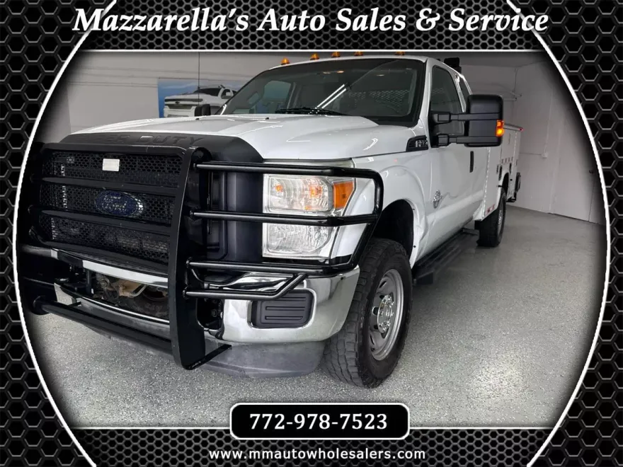 2013 Ford F-350 XLT photo 1