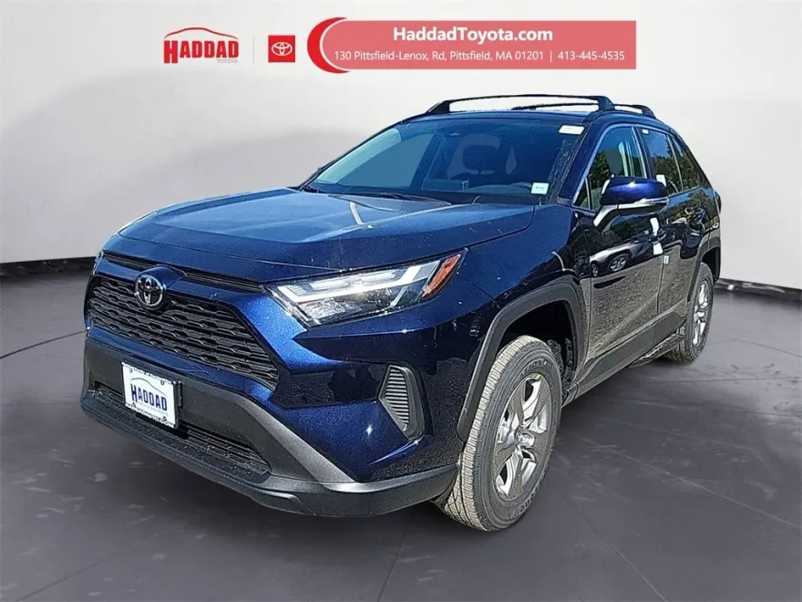 2025 Toyota RAV4 XLE photo 1