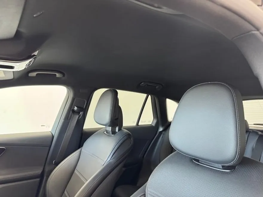 2025 Mercedes Benz GLC 300 4MATIC photo 1