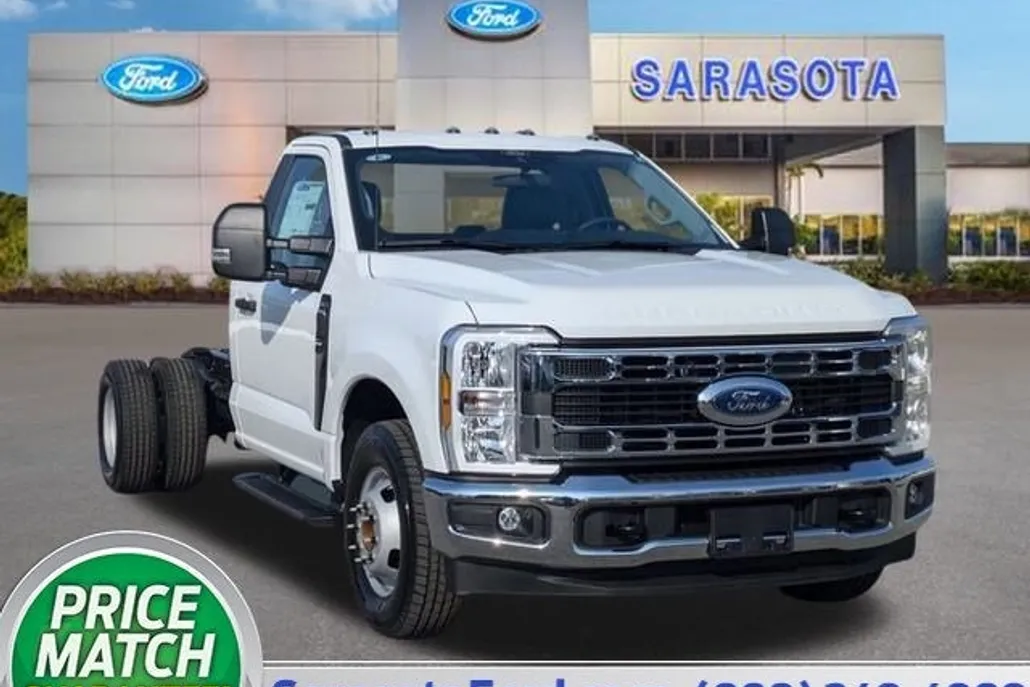 2025 Ford F-350 photo 1