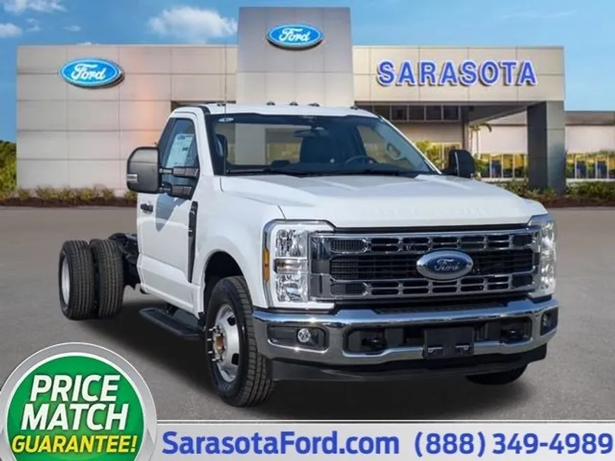 2025 Ford F-350 photo 1
