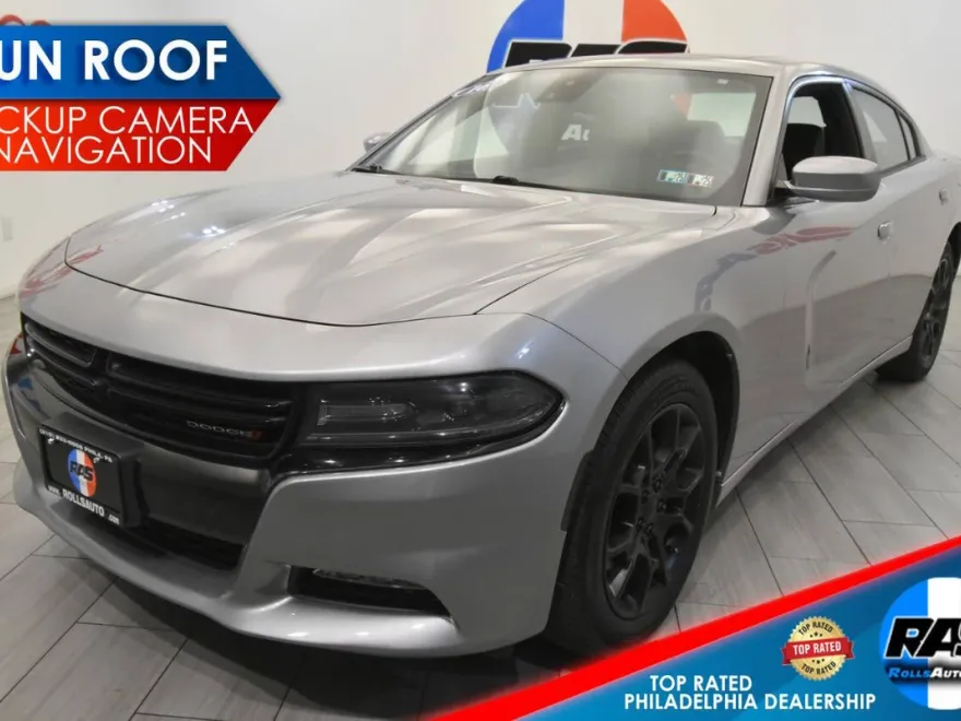 2016 Dodge Charger SXT photo 1
