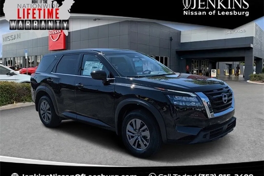 2025 Nissan Pathfinder S photo 1