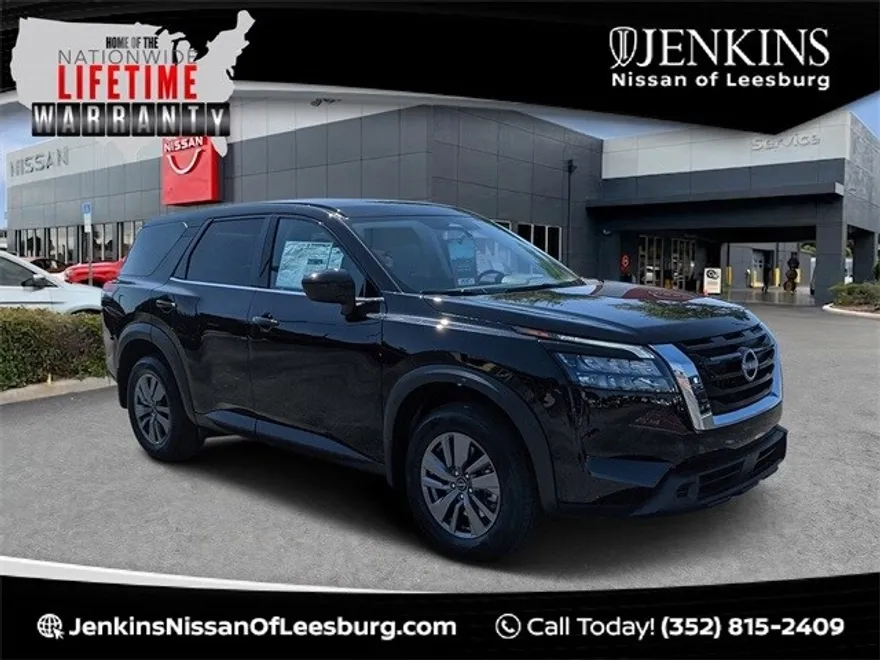 2025 Nissan Pathfinder S photo 1