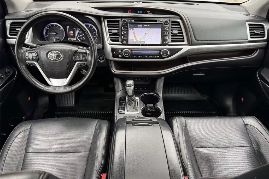 2018 Toyota Highlander Limited photo 1