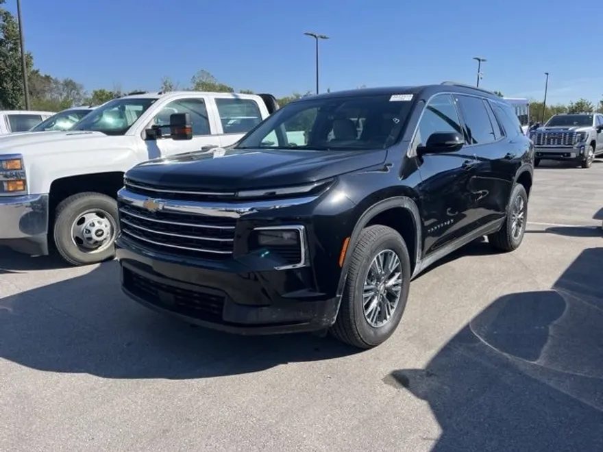 2025 Chevrolet Traverse photo 1