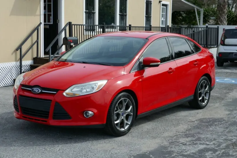 2013 Ford Focus SE photo 1