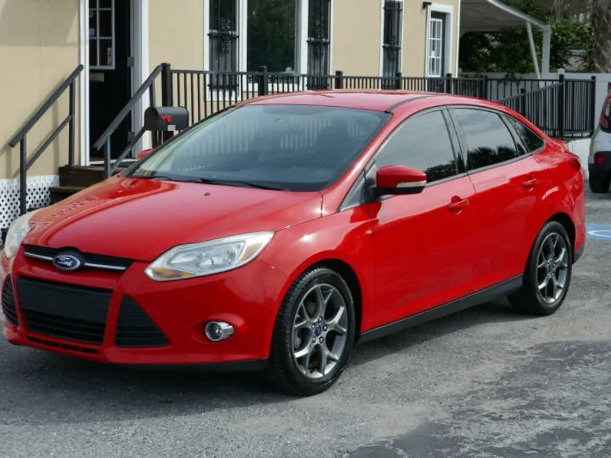 2013 Ford Focus SE photo 1