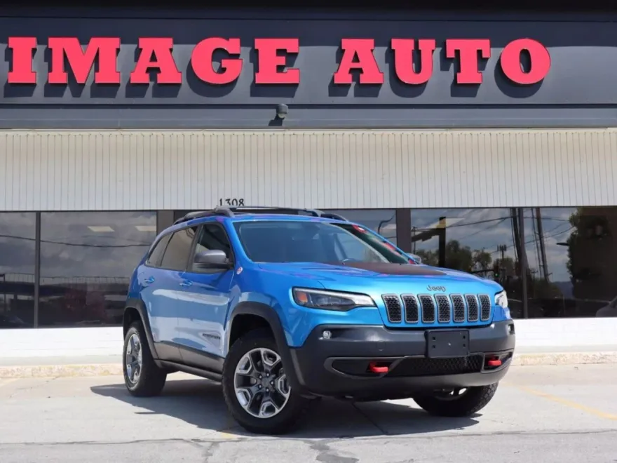 2019 Jeep Cherokee Trailhawk Sport photo 1