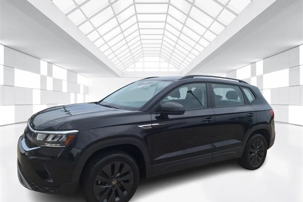 2024 Volkswagen Taos S photo 1