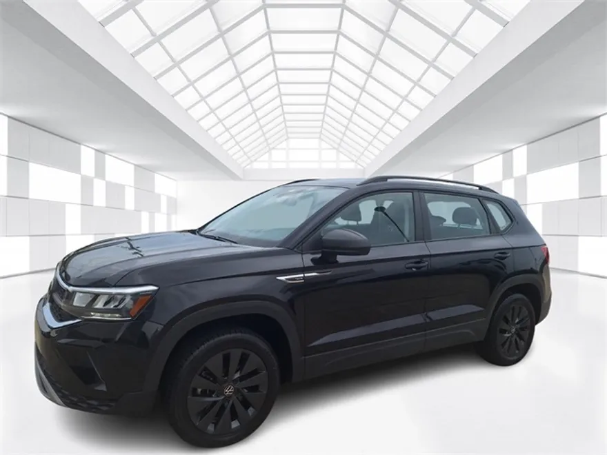 2024 Volkswagen Taos S photo 1