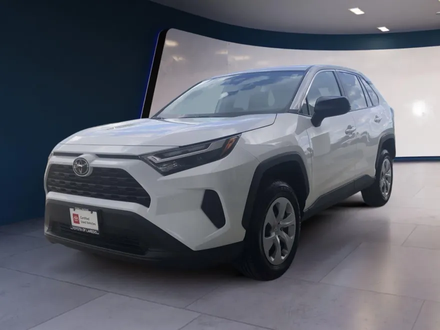 2025 Toyota RAV4 LE photo 1