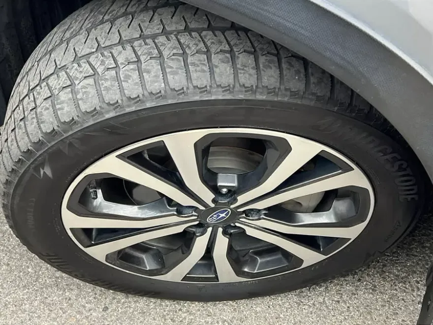 2021 Subaru Forester Limited photo 1