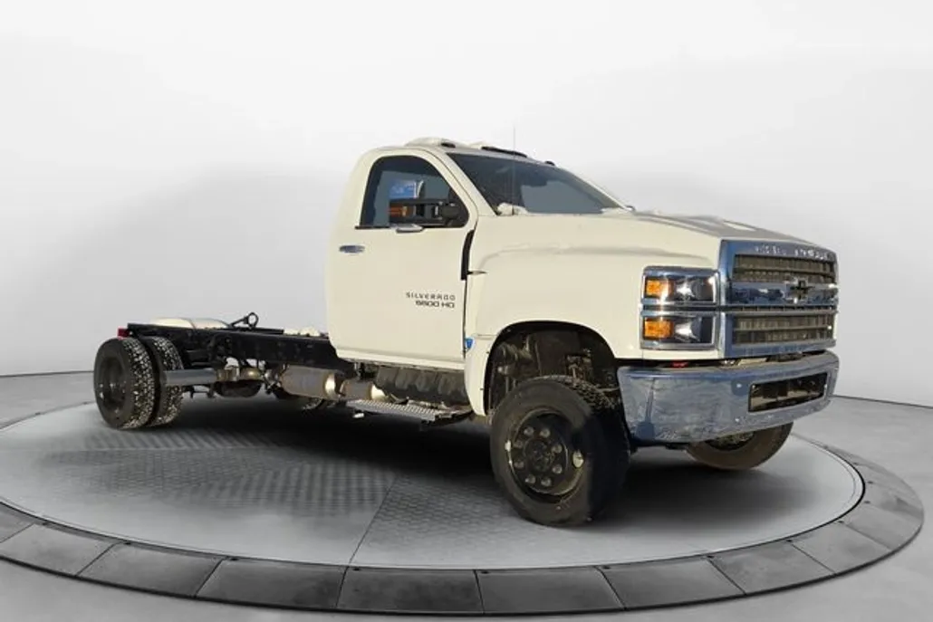 2024 Chevrolet Silverado 5500HD Work Truck photo 1