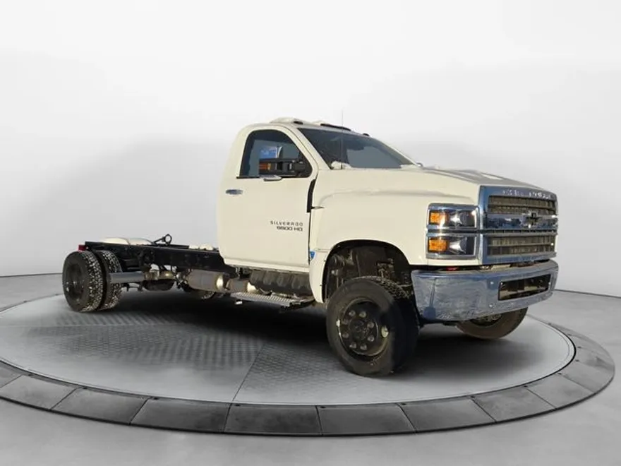 2024 Chevrolet Silverado 5500HD Work Truck photo 1