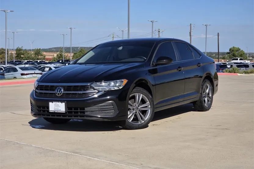 2023 Volkswagen Jetta 1.5T SE photo 1