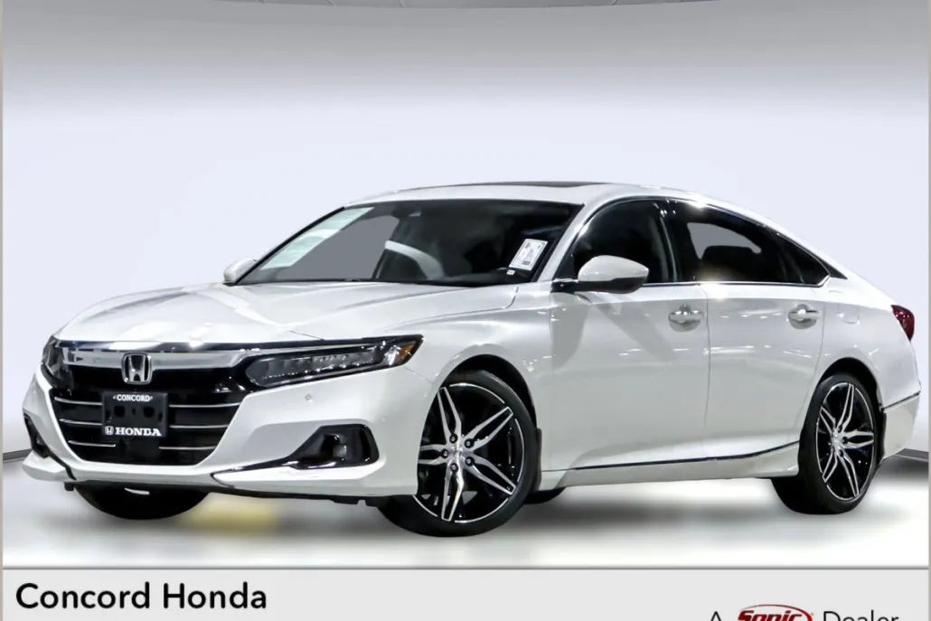 2021 Honda Accord Touring 2.0T photo 1