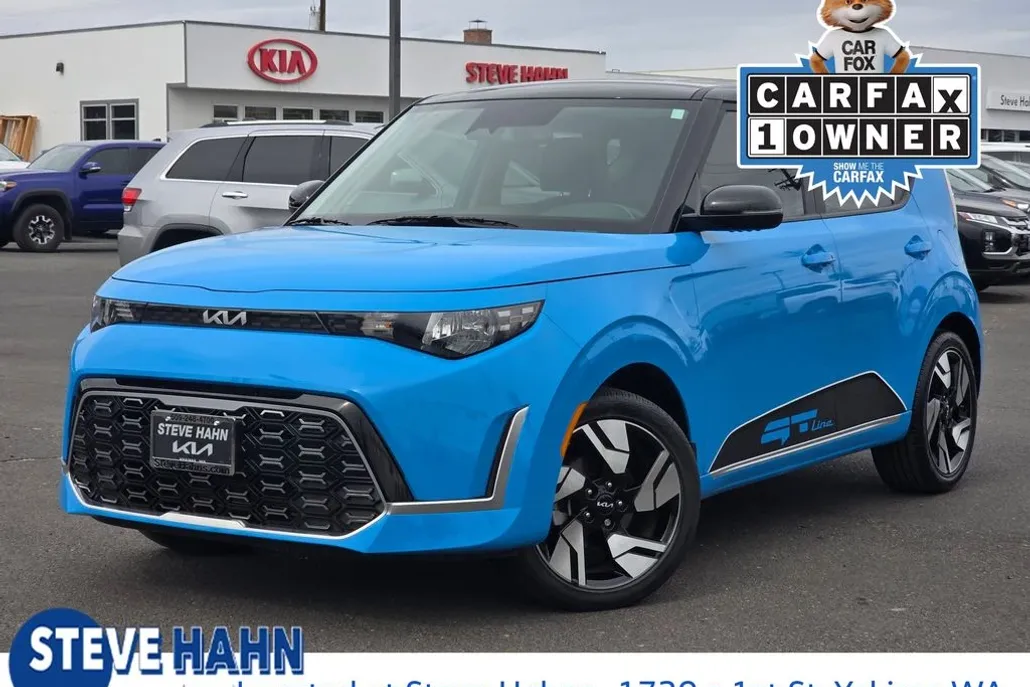 2023 Kia Soul GT-Line photo 1
