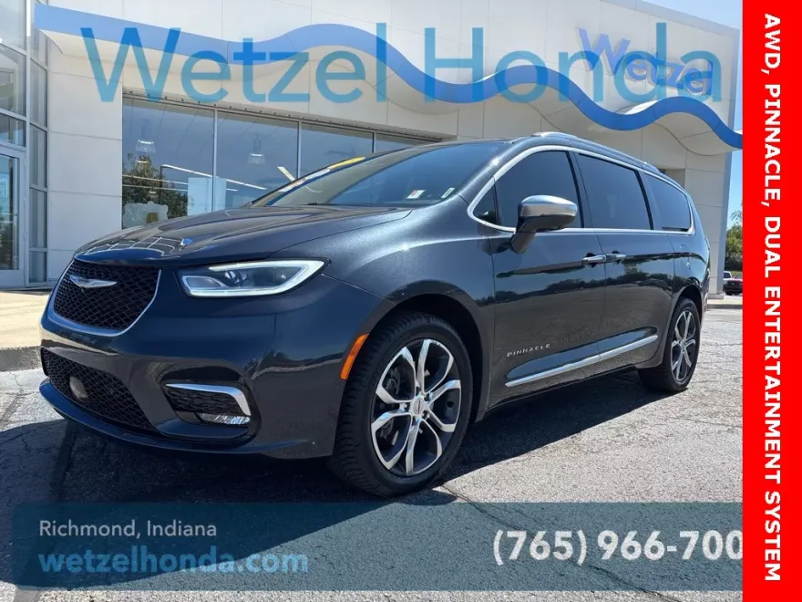 2021 Chrysler Pacifica Pinnacle photo 1