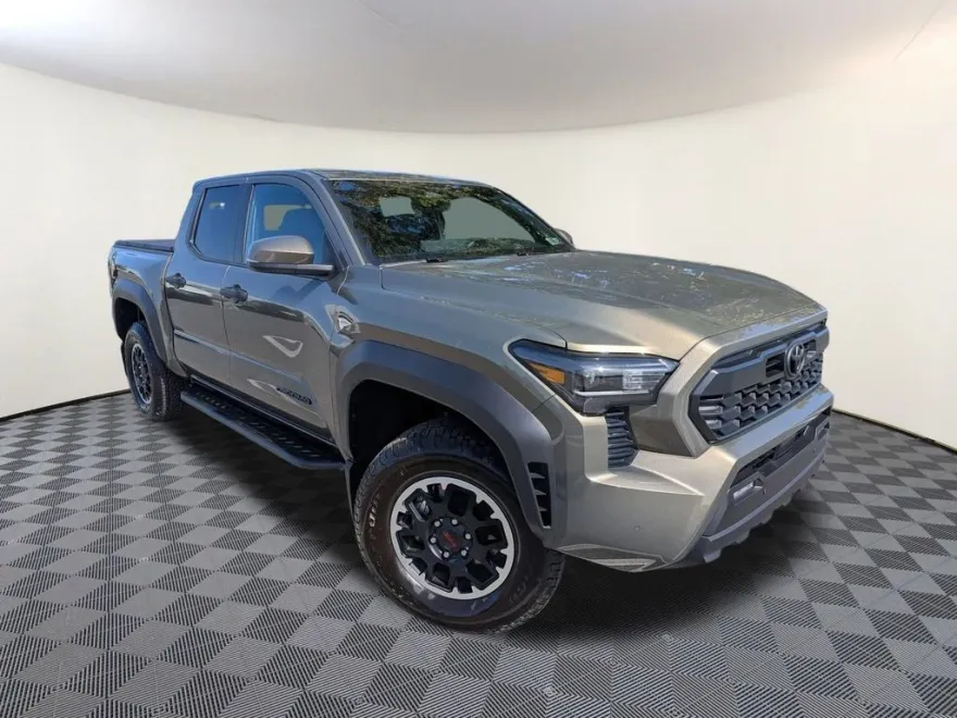 2025 Toyota Tacoma TRD Off-Road photo 1