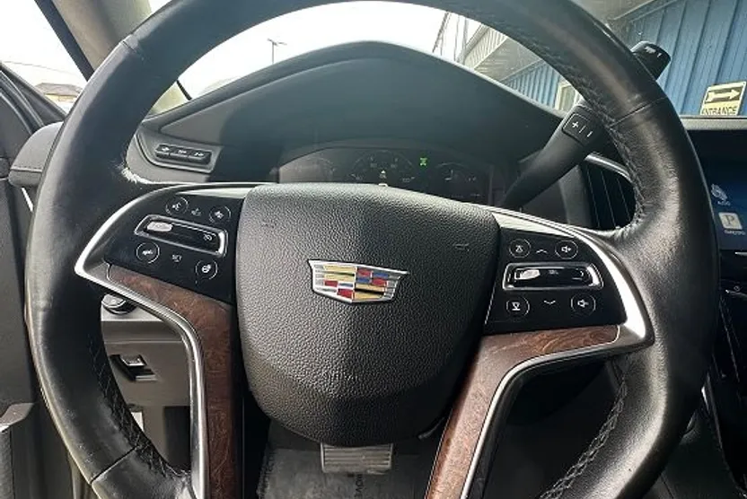 2015 Cadillac Escalade ESV Premium photo 1