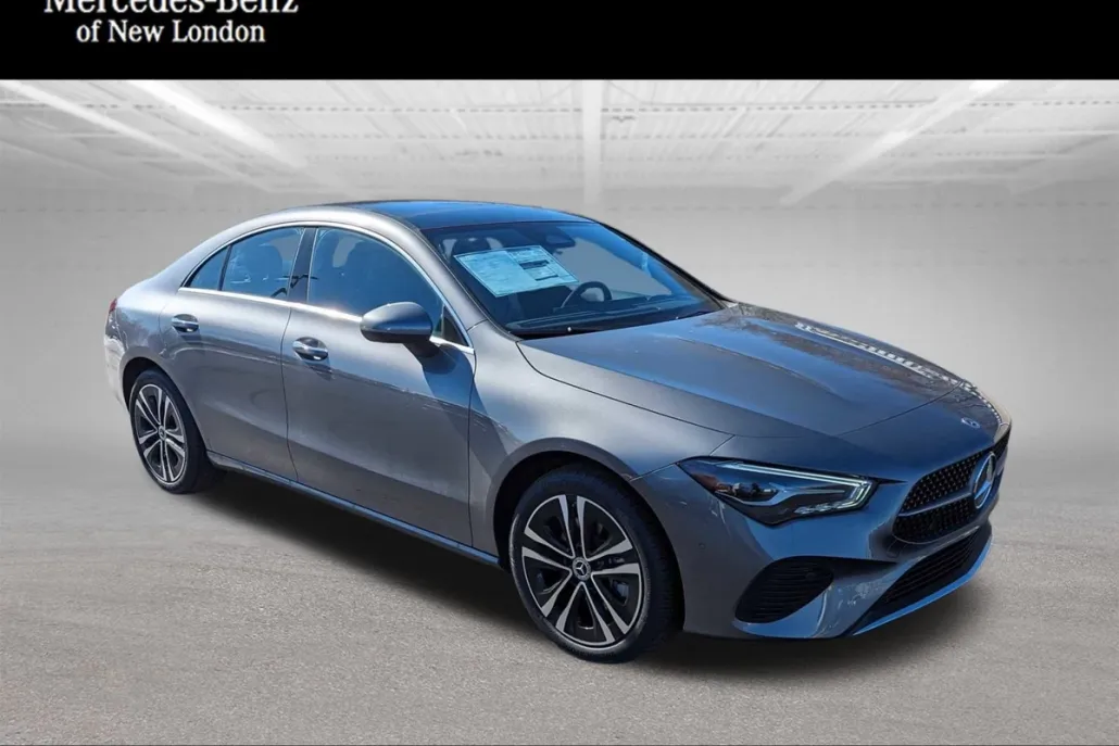 2024 Mercedes Benz CLA 250 4MATIC photo 1