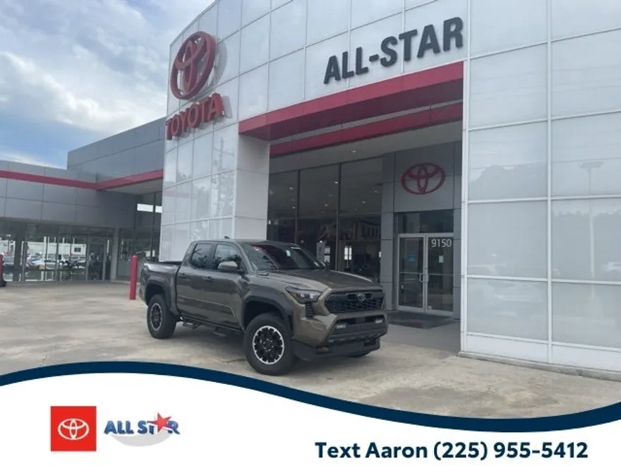 2025 Toyota Tacoma TRD Off-Road photo 1