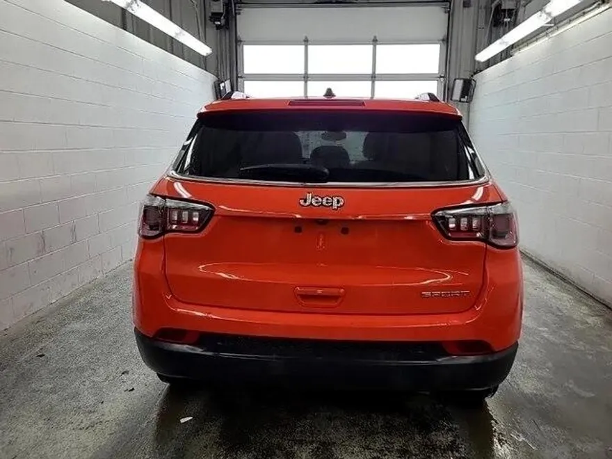 2021 Jeep Compass Sport photo 1