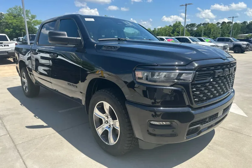 2025 Ram 1500 Tradesman photo 1