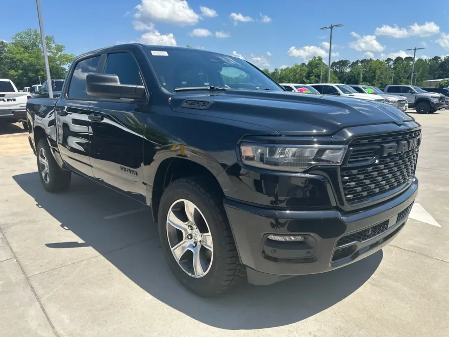 2025 Ram 1500 Tradesman photo 1