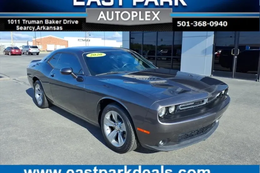 2020 Dodge Challenger SXT photo 1