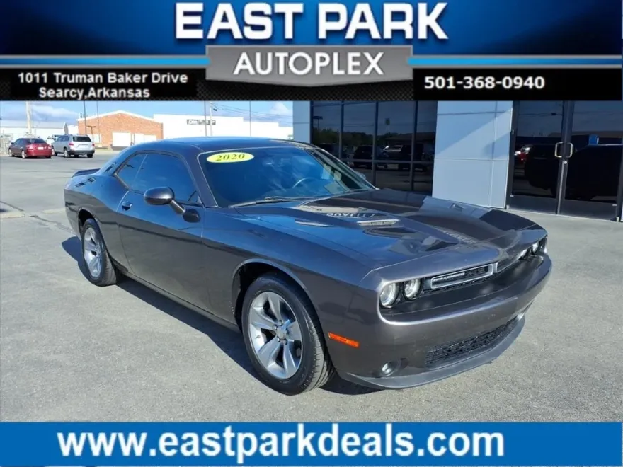 2020 Dodge Challenger SXT photo 1