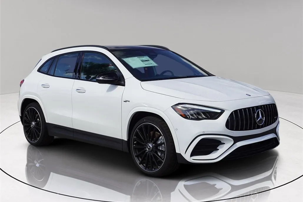 2025 Mercedes Benz GLA AMG 35 4MATIC photo 1