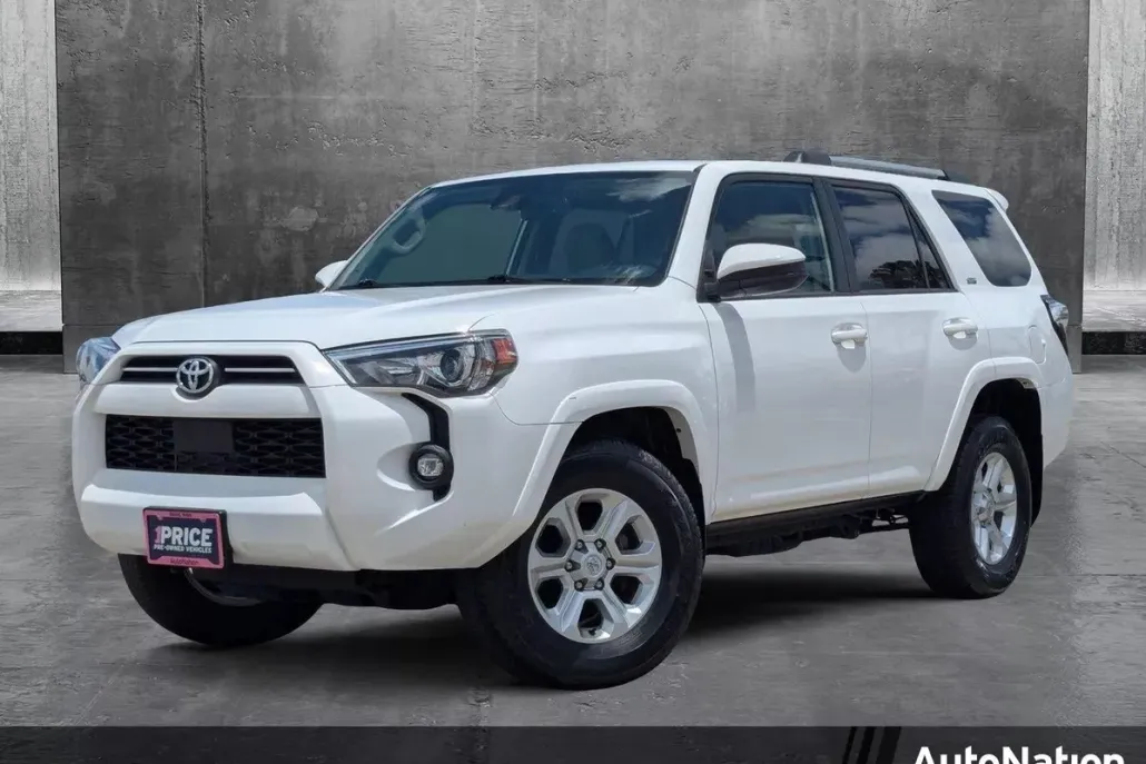 2023 Toyota 4Runner SR5 photo 1